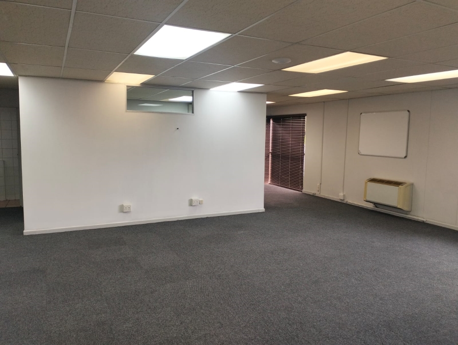 To Let Commercial Property for Rent in Eversdal Western Cape